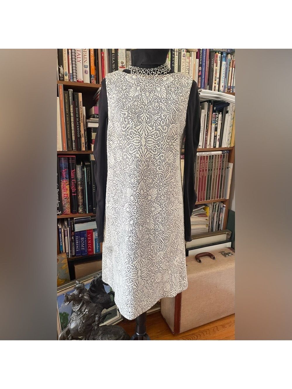 J. McLaughlin Boatneck Sleeveless Black and White Swing Dress Size M BNWT